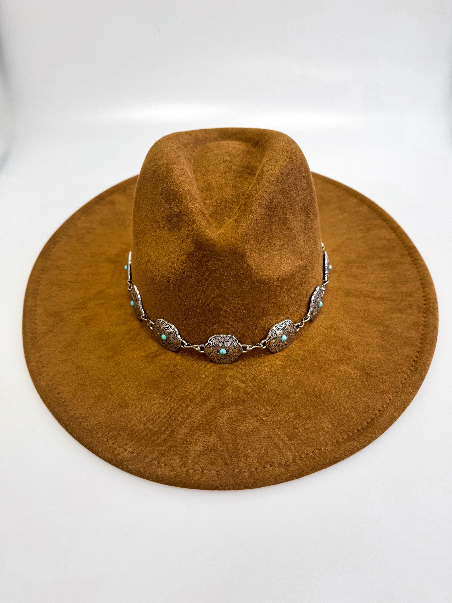 Iconic Silver Charm Hat Camel