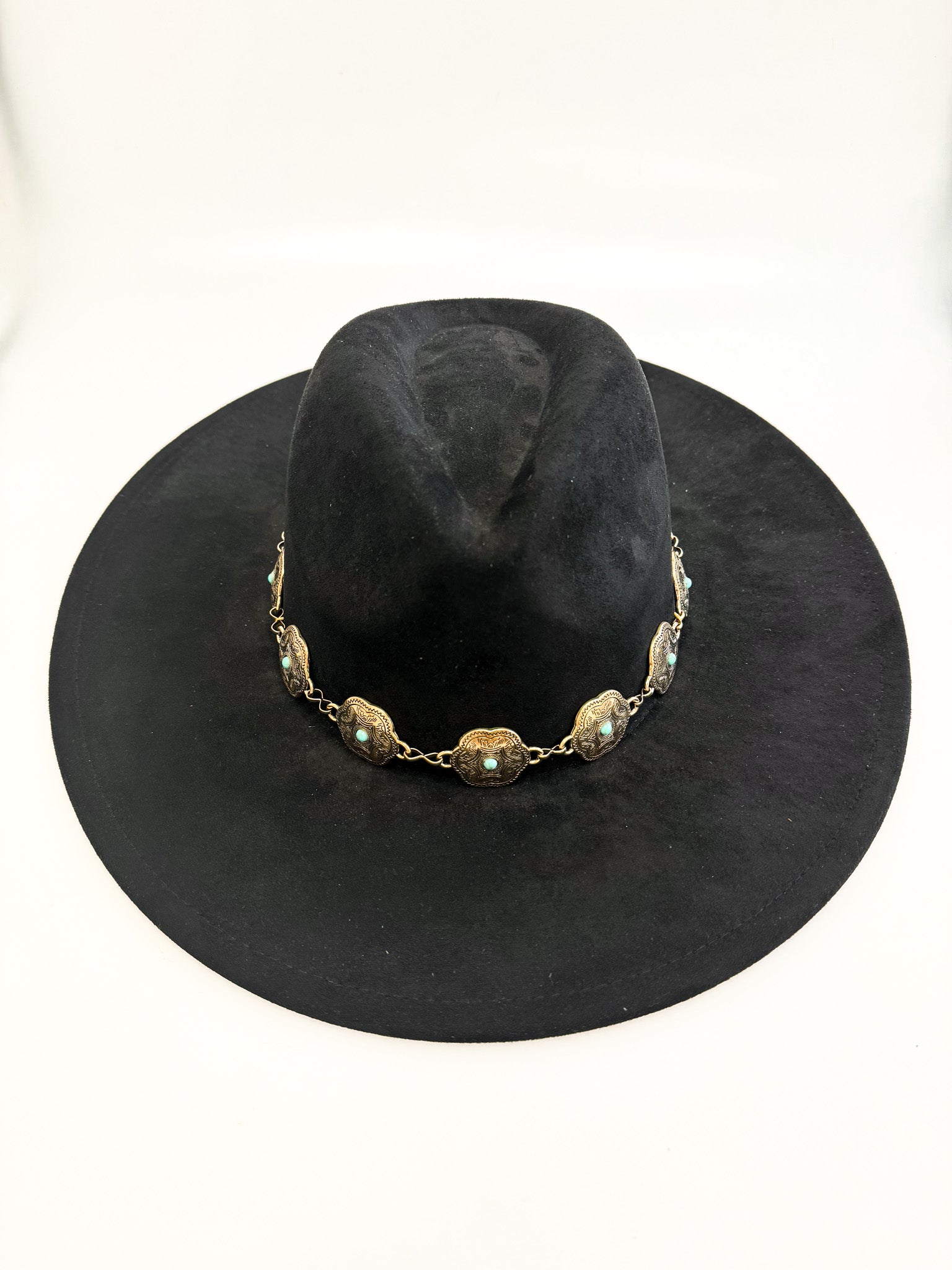 Iconic Golden Charm Hat Black