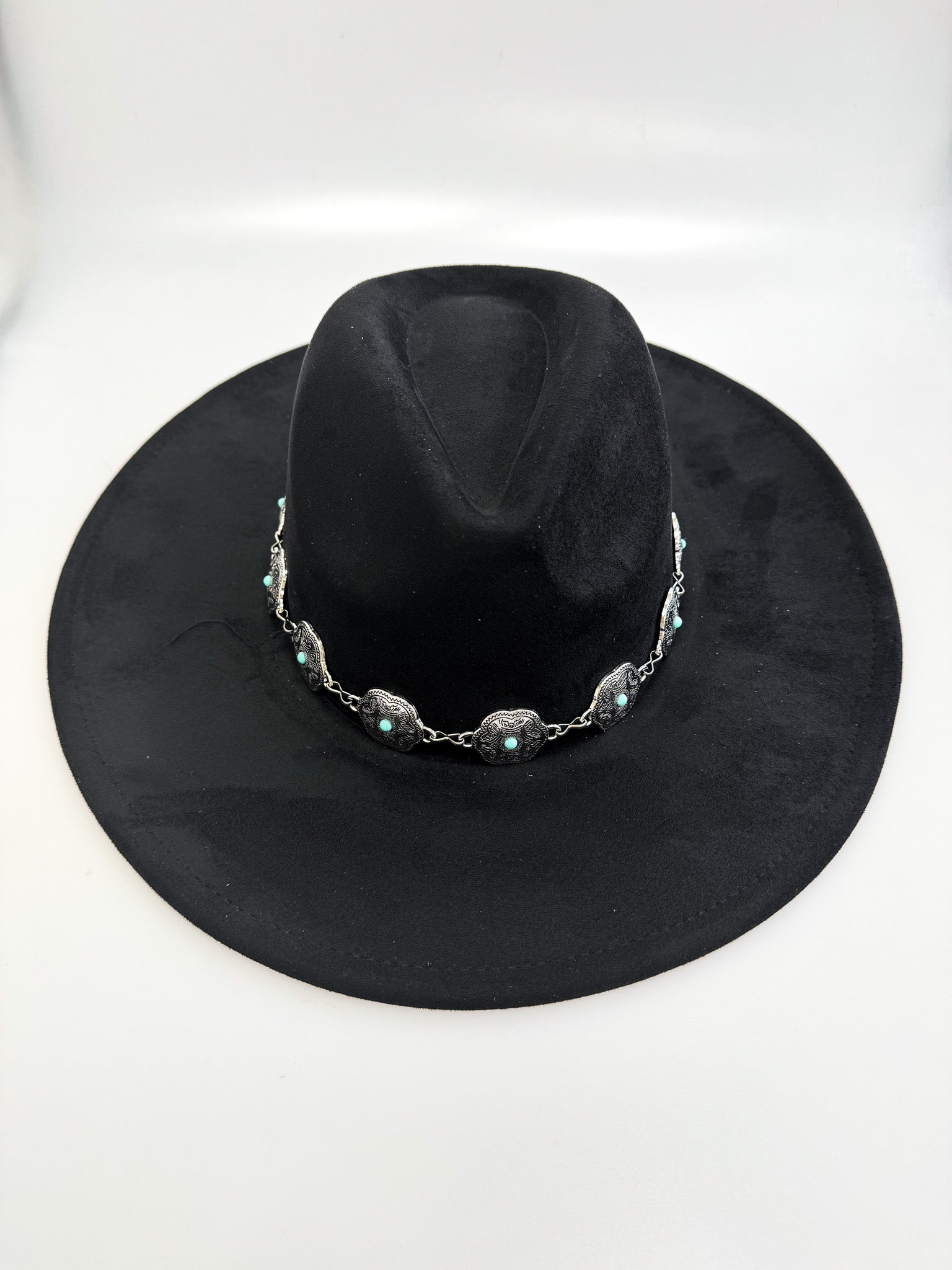 Iconic Silver Charm Hat Black