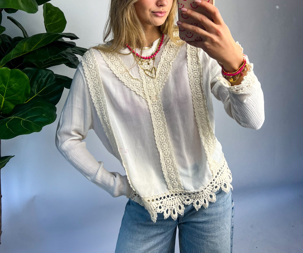 Lotus Blouse Creme