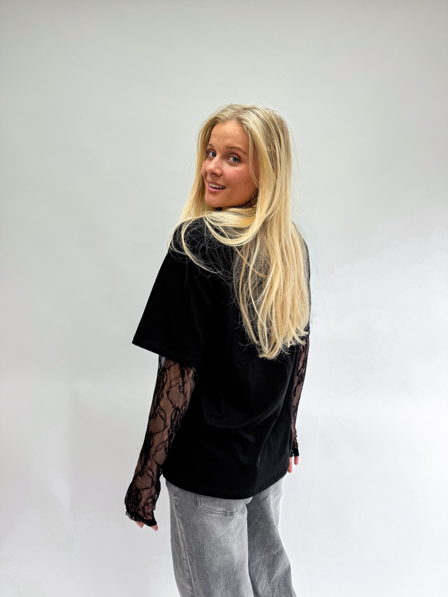 Basic T-Shirt Lace Sleeves Black