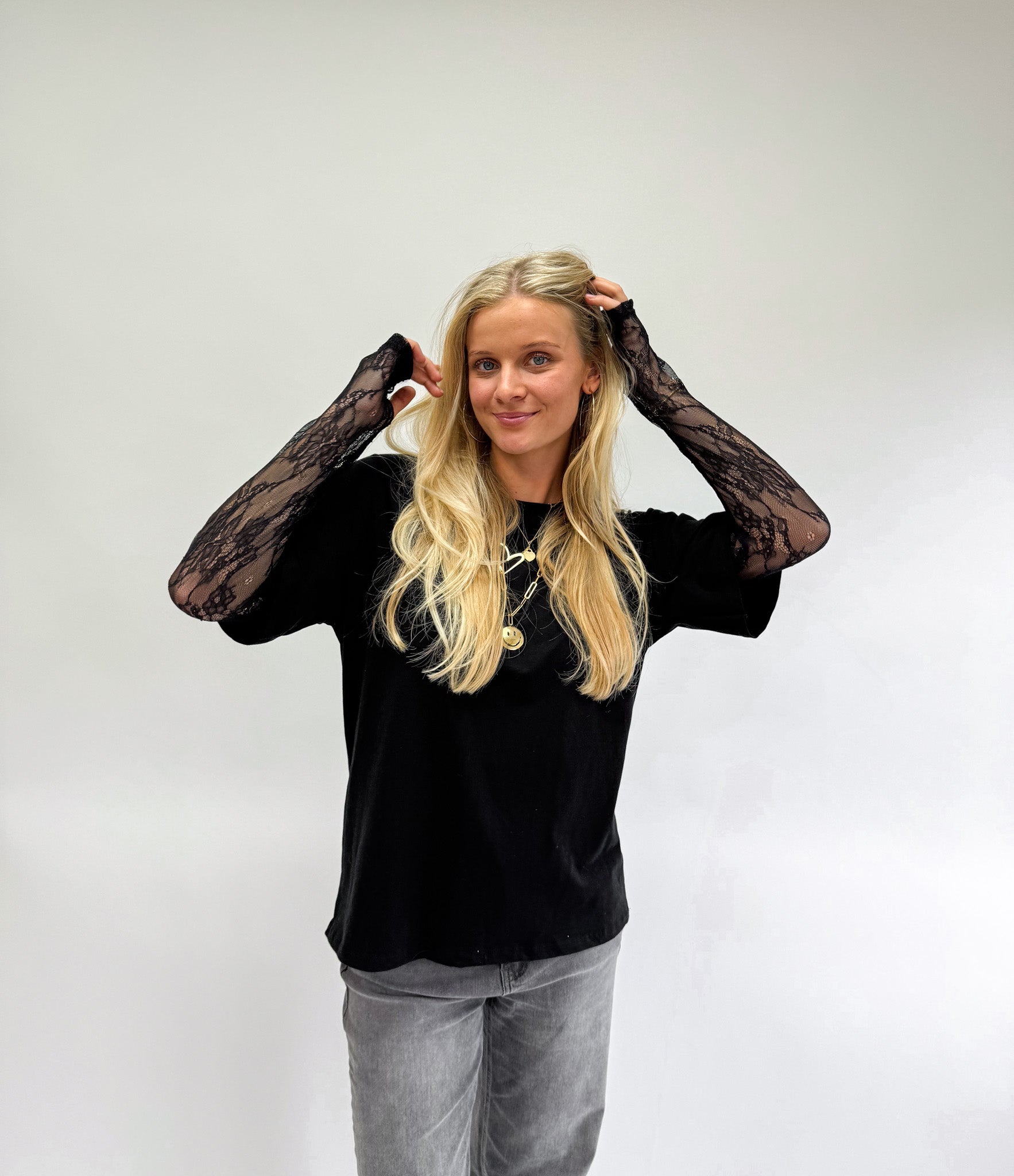 Basic T-Shirt Lace Sleeves Black