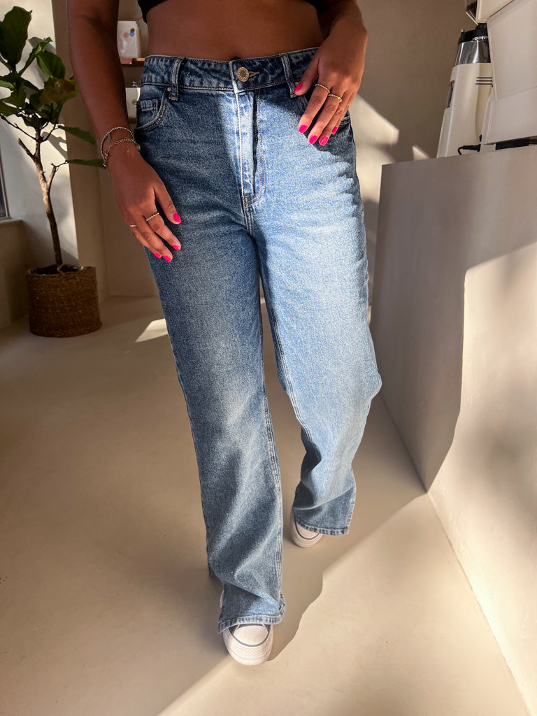 Straight Leg Jeans Split